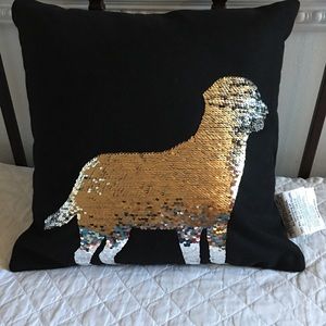 Sutton Fashion Pillow Dog in The Front Sequin